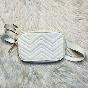 Forever 21 Quilted Belt Bag White Size 4.5" x 7.5"